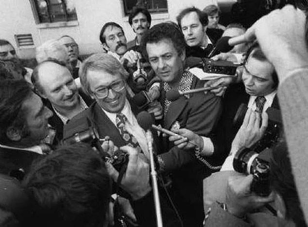 13. Dr. X Cinayetleri-  1966'da New Jersey'de bir hastanede birok insan gizemli Dr. X tarafndan zehirlendi. Yllar sonra sulunun Mario Jascalevich olduu ortaya kt. Ancak delil eksikliinden mahkemede tutuksuz yargland.