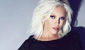 REKLAM FLMNDEN 16 YIL SONRA  Cem Ylmaz 2001 bir ylnda bir telefon operatr firmasnn reklam filmi iin kamera karsna gemi ve usta arkc Ajda Pekkan&#8217;la oynamt.