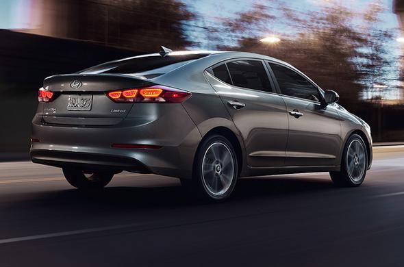 Finale kalan 7 otomobilin test sr 4 Nisan 2017 tarihinde Intercity stanbul Park&#8217;ta gerekletirilecek ve ardndan 7 Nisan&#8217;da ikinci oylamaya geilecek.    Bu oylamada her jri yesi sahip olduu 250 puan adaylar arasnda datacak. En fazla puan alan finalist, Trkiye&#8217;de Yln Otomobili seilecek.