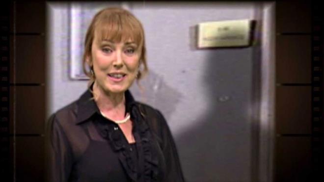 Ayrca bu tarihlerde sinema ve televizyon filmlerinde rol almaya balad. nce Canan, Ayal ve Kiraclar, Bizim Mahalle, Kurtlar Sofras gibi diziler ile ark, Milyarder, Gurbeti aban, Doruk gibi on bee yakn sinema filminde grev ald. 1992 senesinde stanbul Belediyesi ehir Tiyatrolar kadrosuna katld ve halen stanbul Belediyesi ehir Tiyatrolarnda alyor.