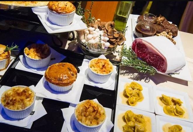 Oscar yemei mnsndeki somon fme, havyar bu kez ABD'nin en dk gelirli vatandalarnn karnn doyurdu.