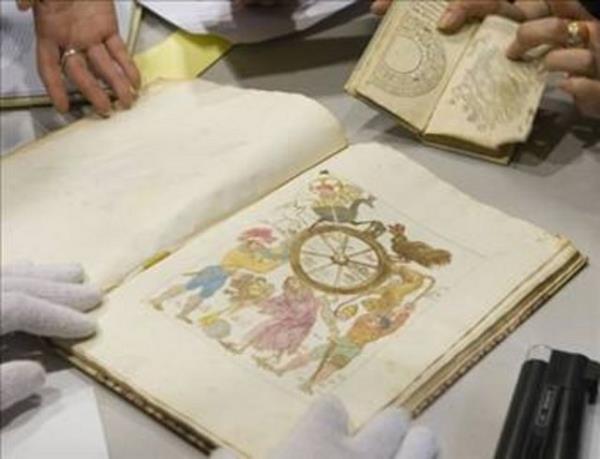 Nostradamus'un kitaplarndaki kehanetleri ak ve seik olmayan, yorum gerektiren sembolik ifadelerden olumaktadr.