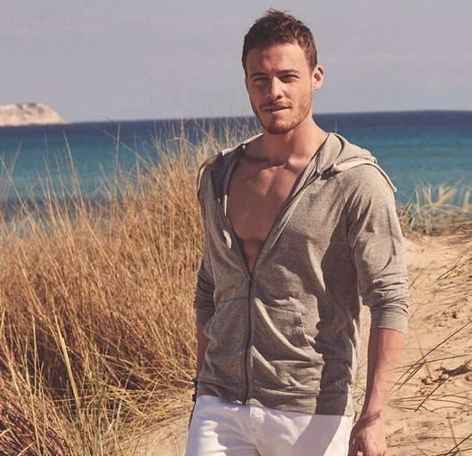 te Kerem Bursin'in sosyal medya paylamlar...