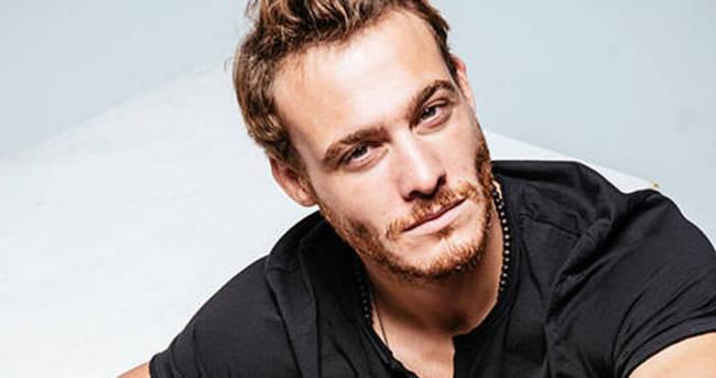 Bu ehir Arkandan Gelecek dizisi oyuncusu Kerem Bursin hayranlarn korkuttu. Ay Yapm imzal ve yapmcln Kerem atay'n stlendii senaryosunu Ece Yren'in yazd, ynetmenliini ar Vila Lostuval'nn yapt, barollerini Kerem Brsin, Leyla Lydia Tuutlu ve Grkan Uygun'un paylatklar televizyon dizisi ekimlerinde rahatszlanan oyuncu hastaneye kaldrld.