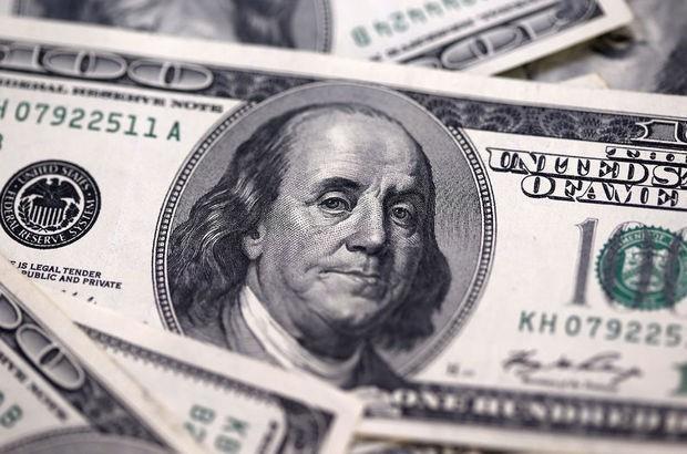 DOLAR YORUMLARI NE DYOR? Tacirler Yatrm Aratrma Ynetmeni Ekin Akba'n bugne ilikin yapt dolar yorumunun detaylar yle: PPK&#8217;nn bugn gerekleecek olan toplantsnda Ge likidite Penceresini (GLP) 100 bp ykselterek %12&#8217;ye karmasn bekliyoruz. PPK&#8217;nn gecelik bor verme faizini (faiz koridorunun st bandn) 75 bp artrarak %10&#8217;a karmasna ynelik beklentimizi ise Fed karar sonras oluan piyasa dinamikleri erevesinde revize etmi bulunuyoruz. Bu noktada, gecelik bor verme faizinde herhangi bir deiikliin olmasn beklememekteyiz. PPK kararnn beklentilerimiz dorultusunda gelmesi, yani st bantta herhangi bir artrm olmamas durumunda, TL zerine ksa sreli bir bask olutuunu grebiliriz.