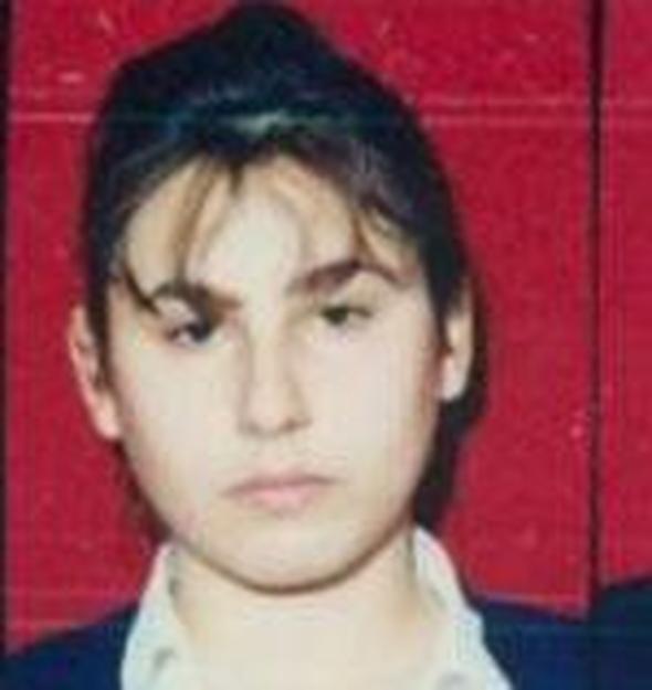 Bu gen lise rencisi gnmzn nl arkclarndan biri.