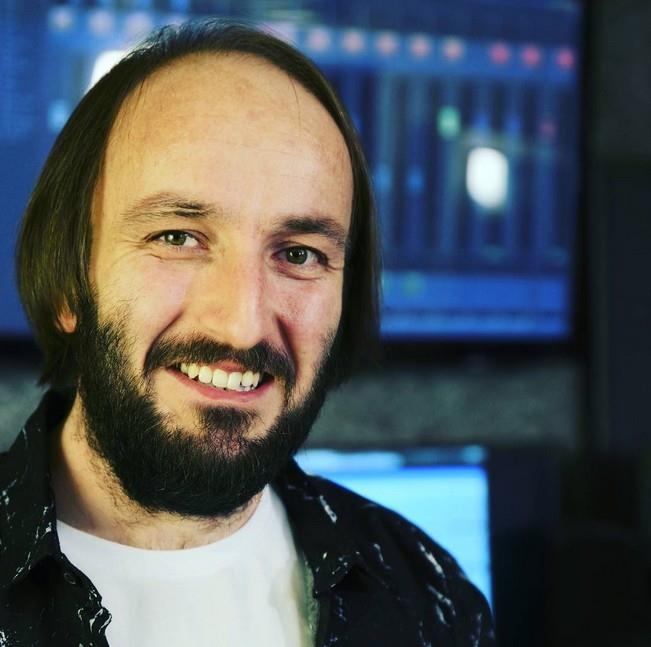 O Ses Trkiye 2014 birincisi kimdi: O Ses Trkiye 3. sezon ampiyonu Hasan Doru isimli yarmac olmutu. Mustafa Sandal o sene jriden ayrlm onun yerini Gkhan almt. O Ses Trkiye jrisi deiirken 3. sezonda bir ilk de yaand. O Ses Trkiye 2014 yl finaline kalan 4 isim de Gkhan zouz'un takmndan kt. Bylece Gkhan, O Ses Trkiye'nin tm dnya formatlar iinde bir ilk oldu ve final drtls tek bir jrinin yarmaclarndan olutu.