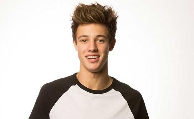 Cameron Dallas - 1.2 milyon $