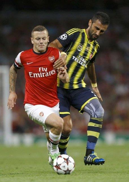 Sahada Fenerbahce adina gordugum tek olumlu sey hala inatla bagiran taraftar ! Zaten en buyuk taraftar ,futbolcular sahtekar