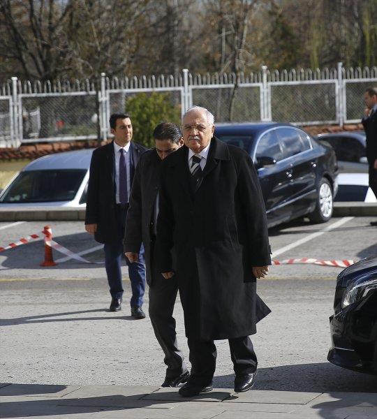 Eski Milli Savunma Bakan Vecdi Gnl