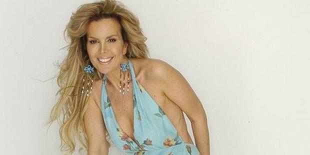 unu belirtmek isterim ki bugn baz mecralarda hakkmda yaynlanan haberin getiimiz gnlerde hakkmda kan ve doruyu yanstmayan haberlerle hi ilgisi yoktur. Ameliyat dnemimde gemiten gelen bir dava ile ilgili ifademi bildirmediimden, salma yava yava kavutuum bugnlerde yeniden ifademe bavurulmutur. Bu durumda sizlerde takdir edersiniz ki herhangi bir saknca ya da haber deeri olan bir konu yoktur ve kesinlikle yeniden belirtiyorum ki; konunun son dnemde hakkmda kan haberlerle ilgisi yoktur.