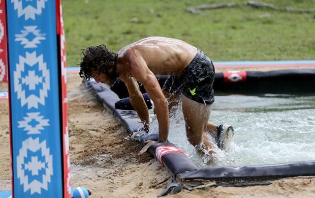 nller takmndan erkeklerin 3-2'ye getirdii final oyununu gnlller takm kzlarn baarl performans ile 5-4 kazand.