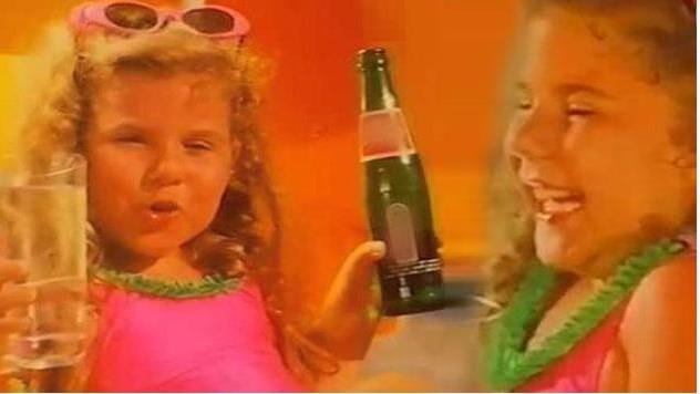 90&#8217;yllarn unutulmaz reklamlarndan biriydi&#8230; Reklamn hafzalara kaznan replii ise '10 yz bin milyon baloncuk yuttum' idi. O reklamn bir de unutulmaz minik yldz vard&#8230;