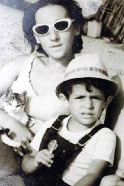 AYLA GRGN. Ayla Hanm'n olu yapt baarl programlar ile anlan nl bir ovmen.