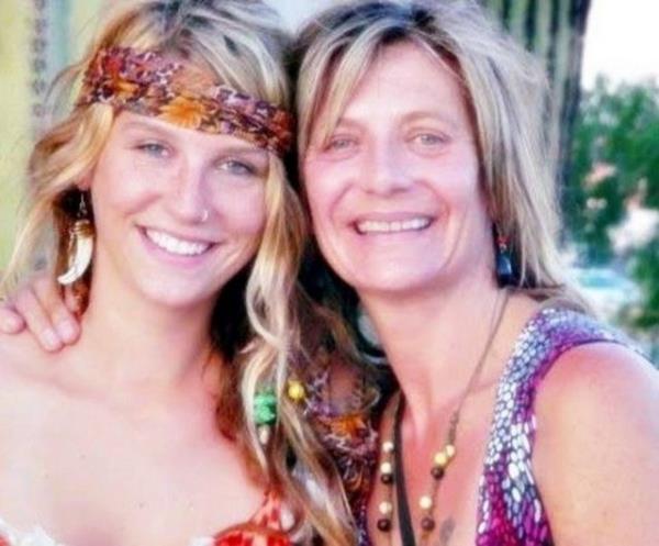 Ke$ha`nn annesi Pebe Sebert