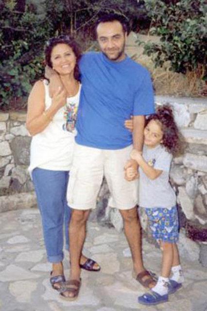 Oullarnn en byk destekisi olan Sheyla Hanm Deniz - Mustafa ve Ylmaz Erdoan'n annesi.