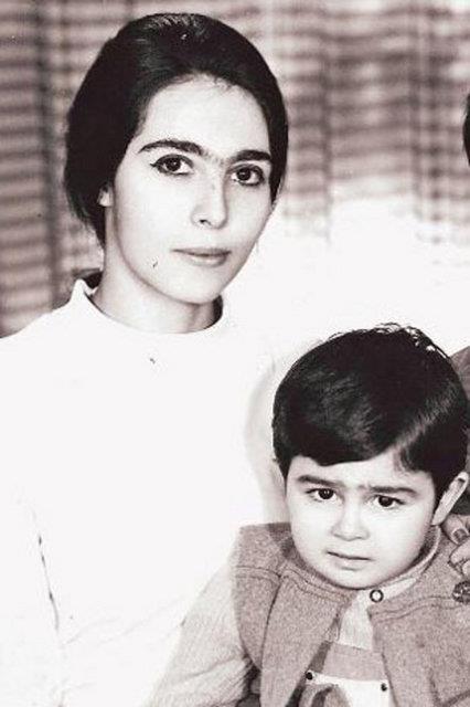 NESRN ORTA. lk albm ile mzik listelerini alt-st eden nl popunun annesini tanmak hi de zor deil.