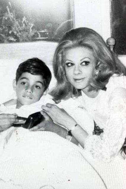 OLPAN LHAN. Beyazperdeye uzun yllar emek veren olpan lhan, kendisi gibi oyuncu bir oul dnyaya getirdi.