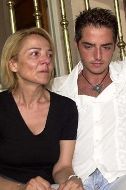 Tulu zen'in olu gen kzlarn ryalarn ssleyen Gkhan zen'den bakas deil.