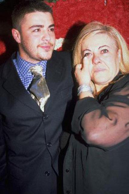 nci Kut ilk kez olu Burak Kut'un asker uurlamasnda grntlendi.