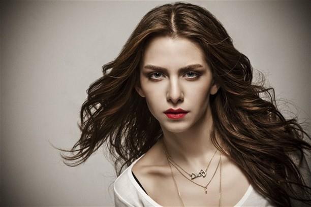 Ezgi Asarolu - 165 cm