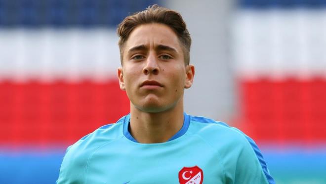 Gen yetenek Emre Mor, Eskiehir'de oynanan mata Moldova karsnda att golle bir ilke imza att.  Oynad oyunla gz dolduran Emre Mor, goln kaydettikten sonra adeta sosyal medyay ykt geti.  te Emre Mor iin atlan tweetler: