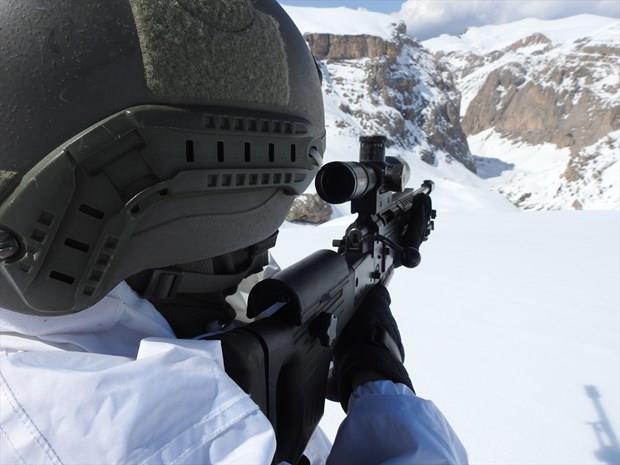 Erzincan Valilii'nden yaplan yazl aklamada, Kemah ilesinin Munzur-Mercan Dalar Dereoran Vadisi blgesinde 25-27 Mart gnlerinde, l Jandarma Komutanlna bal zel harekat, komando timleri ve korucularn katlmyla blc terr rgtne ynelik geni apl bir operasyon gerekletirildii bildirildi.