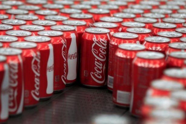 Bu allmadk bir durumdu nk kutular genelde ngiltere&#8217;nin baka bir noktasndan gelirdi ama grne gre bu kez Almanya&#8217;dan gelmiti. Konuulanlara gre, zavall gmenler kamyonette uzun sre yolculuk yapmt ve aresiz kaldklar iin de kutular kullanmak zorunda kalmlard.&#8221;