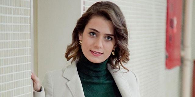 Drt gn boyunca rdn'de kalan ve programlara katlan idem Batur, konuk olduu Nart TV'nin yneticileri tarafndan teklif geldi. Ramazan aynda program sunmas istenen oyuncu, maysta lkeye giderek ekimlere balayacak.