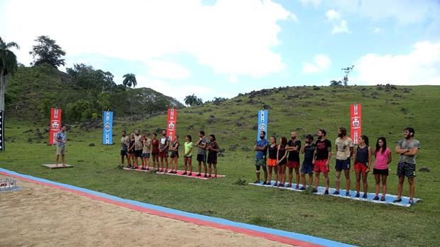 Kazanann dl 3 kiiyle paylat sembol oyununu kzlardaki galibi ise Tue oldu. Furkan dl lhan ve Sema ve Sabriye ile paylat. Sabriye, Adem olmadan dl paylamay reddedince Furkan dl iin Pnar' seti. Tue ise dl Burak, Elif ve Anl'la paylat.    <br>te Survivor'da cuma gn yaananlar...