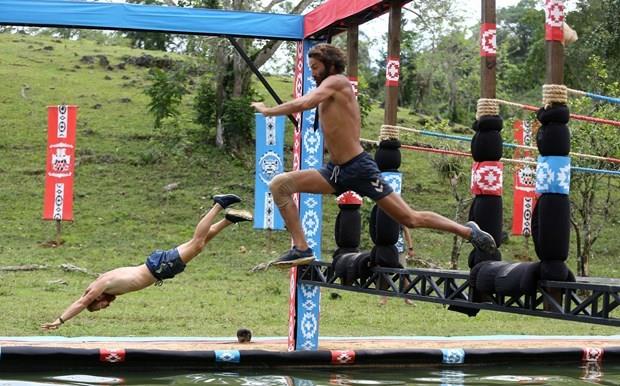 Survivor'da kim elenenecek? sorusunun cevap bulaca son gn ncesi nller ve gnlller takm dl oyunu iin kar karya geldi. Survivor'n son blmnde ailelerinden gelen mesajlar okuma dln gnlller takm kazand. Survivor'da aramba gn oynanacak dl ve sembol oyunlar sonras veda konseyi yaplacak. Elemeye kalan Berna, Erdi, Bulut ve Gkhan'dan en az SMS oyunu alan Survivor'dan elenecek. te Survivor'da bu hafta yaananlar...