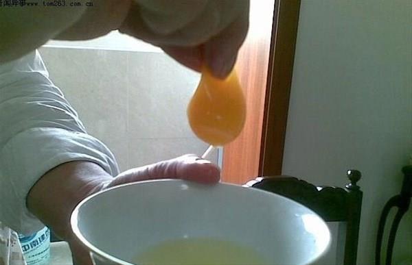 Uzmanlar, sahte yumurtann karacier, beyin ve sinir sisteminde rahatszlklara sebep olduunu belirtiyor.