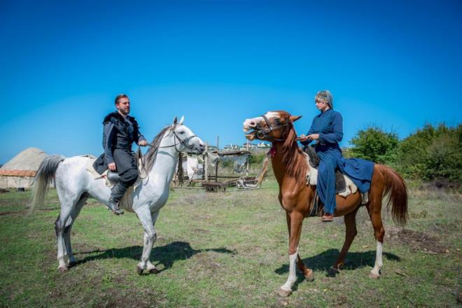 Bilgi, TRT dizisi Dirili: Erturul'un ekimleri srasnda yzn kaybedince panik yaad.