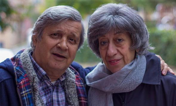 AYEN GRUDA:<br>    ok ani duydum. O kadar zgnm ki anlatamam. ok uzun yllardr arkadam. Ayn evde oturduum arkadam kaybettim. Bu ekol yava yava bitiyor. Genlere bu ekole dikkat etmelerini ve onlardan feyz almalarn rica ediyorum. Trk milletinin deerli bir ismiydi, bamz saolsun.