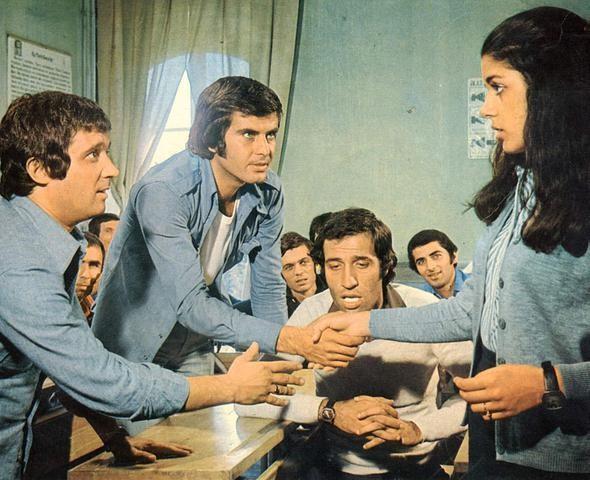 lk olarak 5 yandayken 1943'te bir filmde rol ald. Saint Benoit Fransz Lisesi'nden mezun oldu.