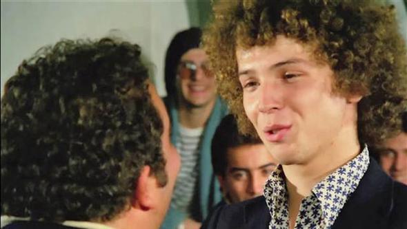 "Hababam Snf Dokuz Douruyor" filminin "Kvrck mer"i Talip Gran, Bodrum&#8217;da Tahta sandalye imalat yaparak yaamn srdryor.