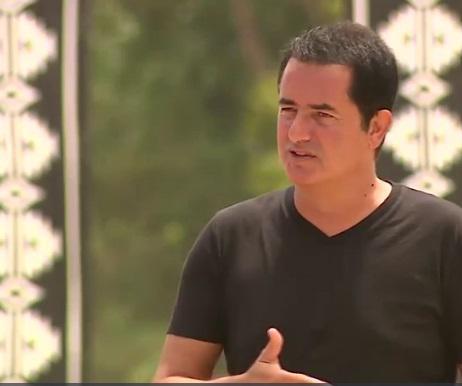 Sabriye, Serhat' tekme atmakla tehdit ederken aza alnmayacak szler de sarf etti. Bunun zerine Serhat ldrma noktasna geldi ve ortam fazlasyla gerildi.