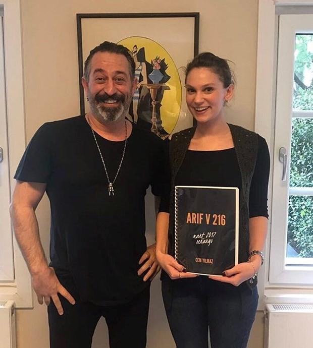 Projeye son anda dahil olan Farah Zeynep Abdullah'n ise Filiz Akn' canlandraca syleniyor.