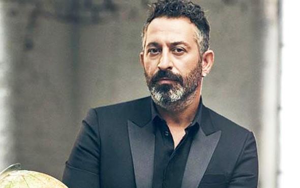 Cem Ylmaz'n yeni filmi Arif V 216 daha imdiden dillerde. yle ki oyuncu kadrosuyla dikkatleri zerine eken film Ocak 2018'de vizyona girecek olmasna ramen, hakknda her gn farkl bir haber kyor. Bu kez film, Cem Ylmaz'n Twitter zerinden yapt, ortal kartran ve gldren aklamas aklamas ile gndemde. GORA ve AROG filmlerinin devam olan yeni film iin, Ajda Pekkan ve Filiz Akn gibi isimlerinde ad gemiti. Ancak bu isimler yer almamt.