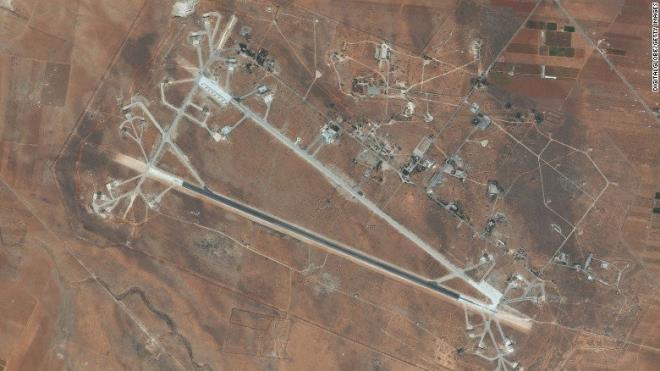 ABD nereyi vurdu : ABD'nin vurduu ayrat Hava ss Humus vilayeti snrlar iinde bulunuyordu. Saldrda Tomahawk Land fzeleri kullanld ve bu fzeler USS Porter ve USS Ross Destroyerlerinden frlatld.