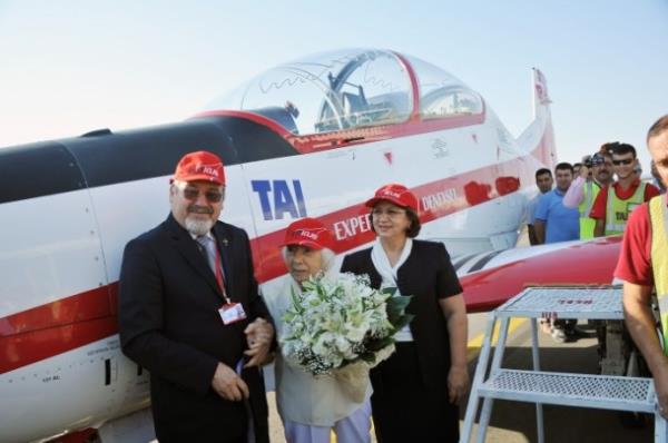 Silahl Kuvvetleri'nin eitim ve silahl hafif yakn hava destei ua ihtiyalar iin TUSA-Trk Havaclk ve Uzay Sanayii A.. mhendisleri tarafndan tasarlanarak retilen Temel Eitim Ua "HRKU", yer testleri ile taksi testlerini tamamlamasn takiben, TUSA'n, Kazan tesislerinde "lk Uuunu" baaryla gerekletirdi.