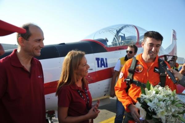 Silahl Kuvvetleri'nin eitim ve silahl hafif yakn hava destei ua ihtiyalar iin TUSA-Trk Havaclk ve Uzay Sanayii A.. mhendisleri tarafndan tasarlanarak retilen Temel Eitim Ua "HRKU", yer testleri ile taksi testlerini tamamlamasn takiben, TUSA'n, Kazan tesislerinde "lk Uuunu" baaryla gerekletirdi.