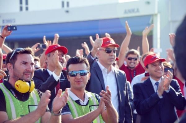 Silahl Kuvvetleri'nin eitim ve silahl hafif yakn hava destei ua ihtiyalar iin TUSA-Trk Havaclk ve Uzay Sanayii A.. mhendisleri tarafndan tasarlanarak retilen Temel Eitim Ua "HRKU", yer testleri ile taksi testlerini tamamlamasn takiben, TUSA'n, Kazan tesislerinde "lk Uuunu" baaryla gerekletirdi.