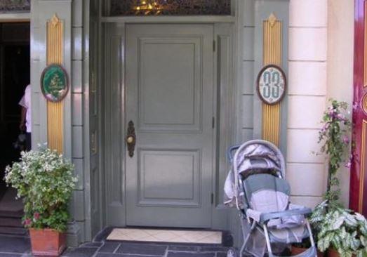 Buna ek olarak her yl 3.275 Dolar ve 6.100 dolar arasnda bir vergi demeniz gerekiyor.