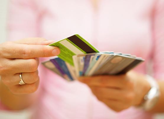 te yandan kredi kart limitlerini ykseltme talebinizi kart limitleriniz dolmadan yapmanz tavsiye ederiz. nk kart limitleriniz dolu olursa bankalar riskinizi fazla grerek limit ykseltme talebinizi ret edebilir veya onaylamak iin ek belgeler talep edebilir.