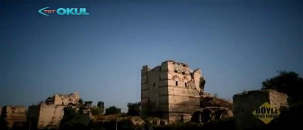 TRT Okul kanalnda ekranlara gelen "Byle na Edilir" programnda bu defa stanbul surlarnn nasl yapld gsterildi.