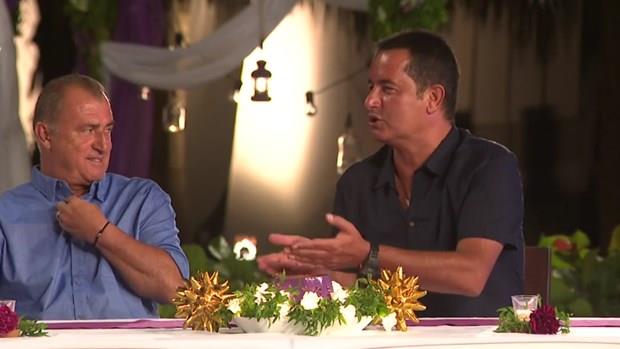 Milli Takmlar Futbol Direktr Fatih Terim'in de konuk olarak katld gecenin sonunda ise yarmaclar DJ performansyla elendi. <p>    Survivor'da yarn oynanacak dokunulmazlk oyunu sonras ada konseyi yaplacak.