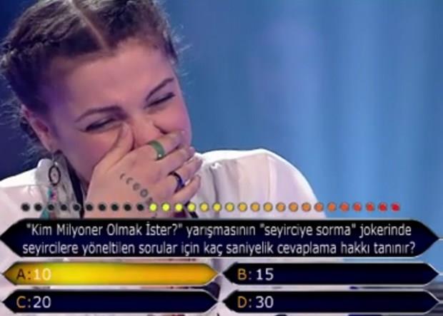 Yarmac Ulubayrak, doru cevab bilerek 2 bin TL&#8217;yi kazand ve yarmaya devam etti. Ulubayrak, yarmadan 15 bin TL dlle ayrld.