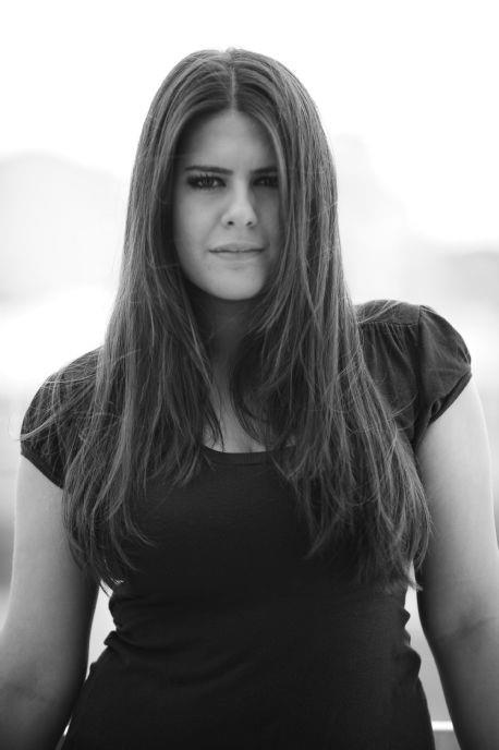 34 yanda olan gen oyuncu en son olarak Evli ve fkeli dizisinde yer almt.