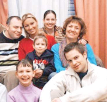 Dizide anne- oulu canlandran Altu ve Atacan ksa srede ayrlacaklar yolundaki iddialar rterek evlendi.